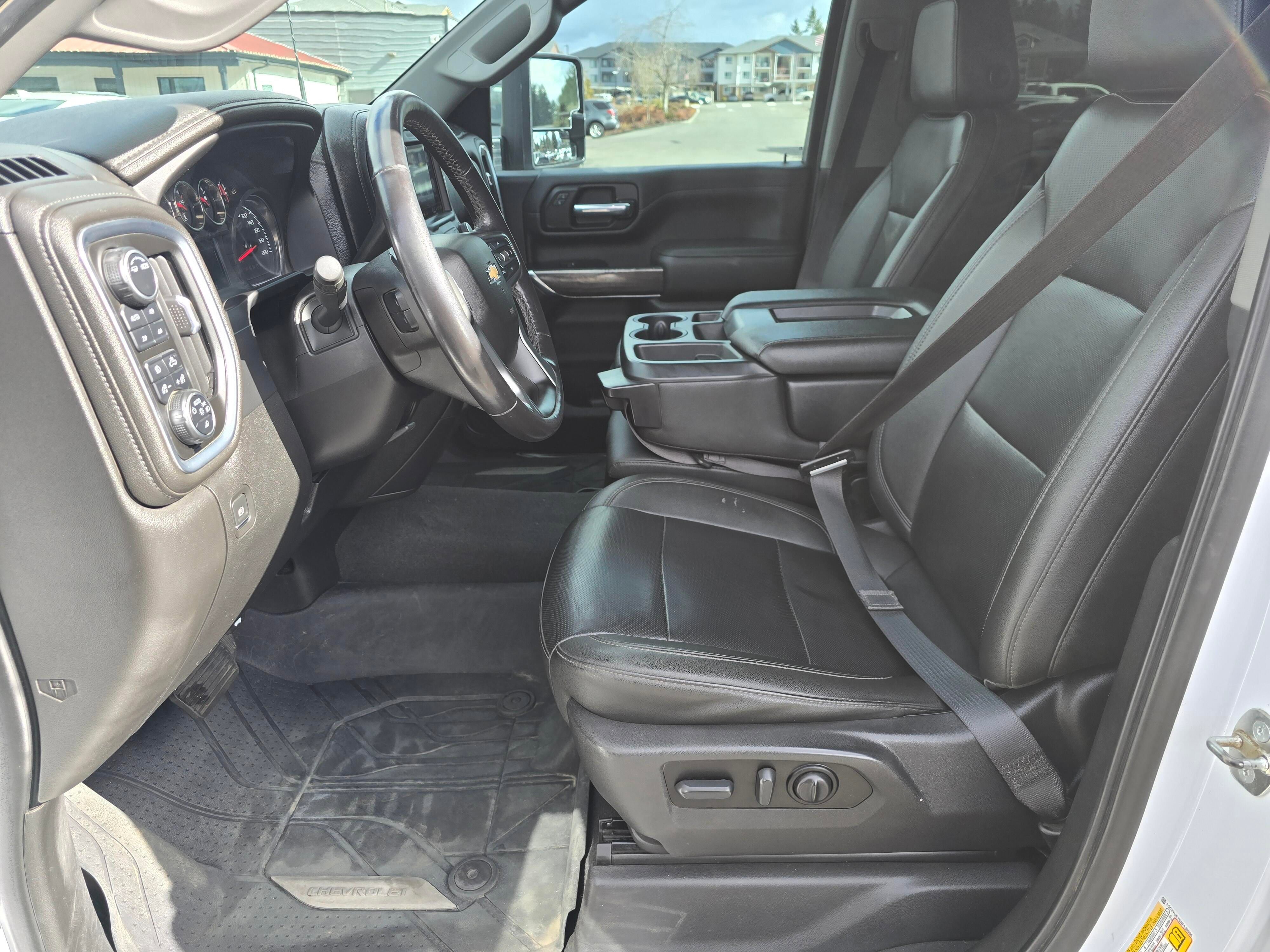 Used 2022 Chevrolet Silverado 3500 LTZ image 30