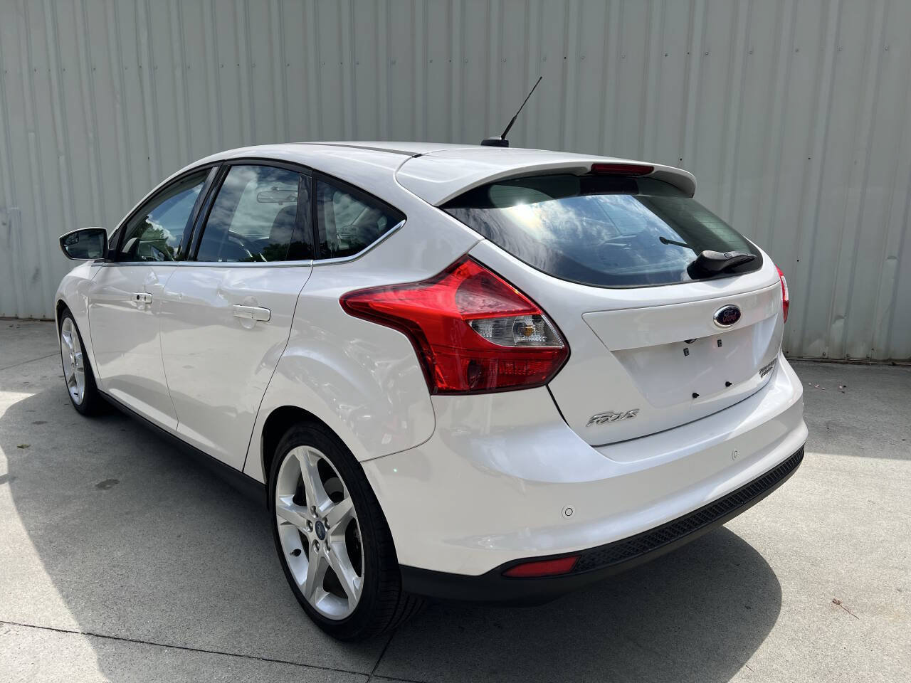 Used 2013 Ford Focus Titanium w/ Titanium Handling Pkg FWD image 5