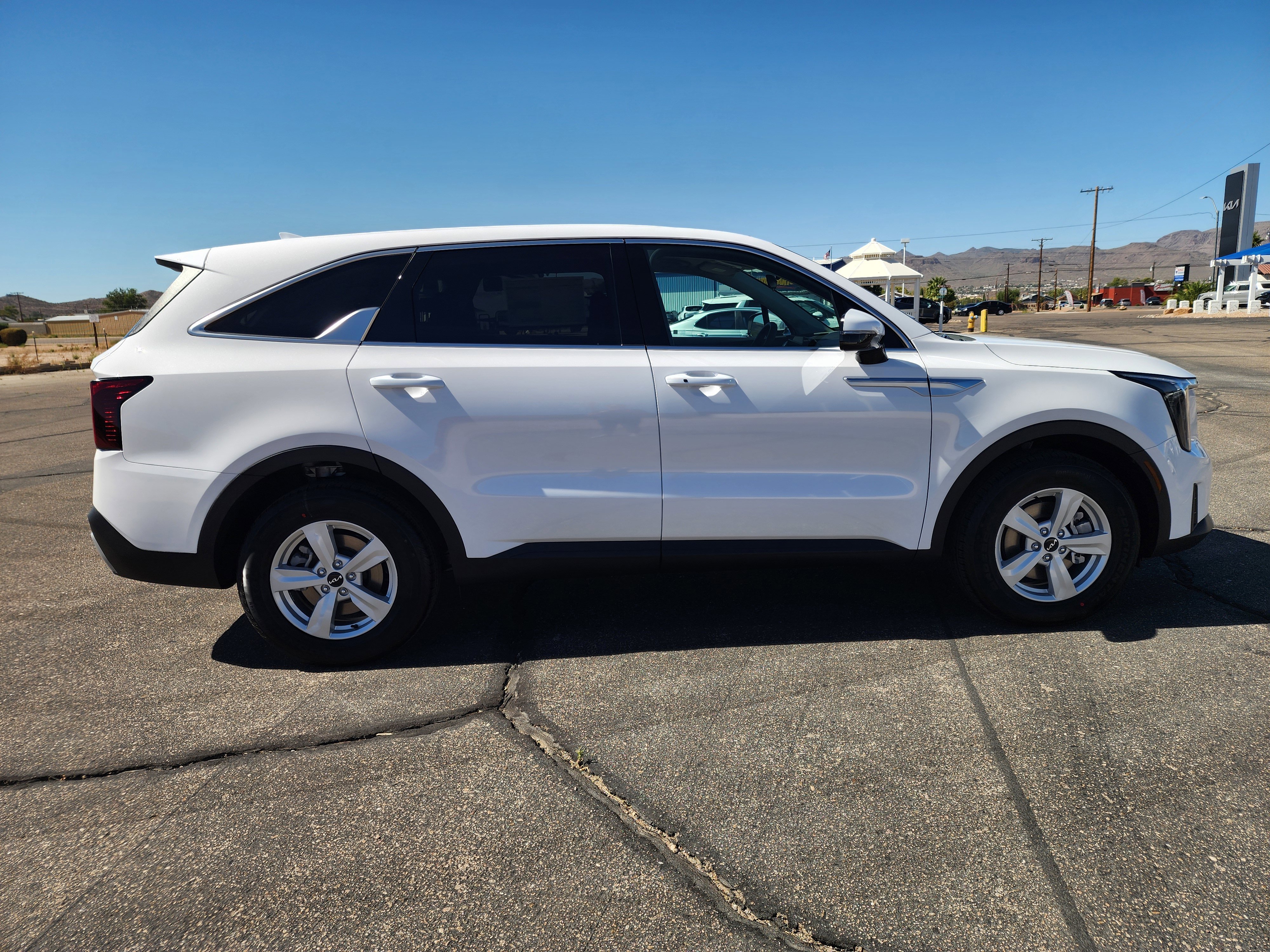 New 2026 Kia Sorento LX image 4