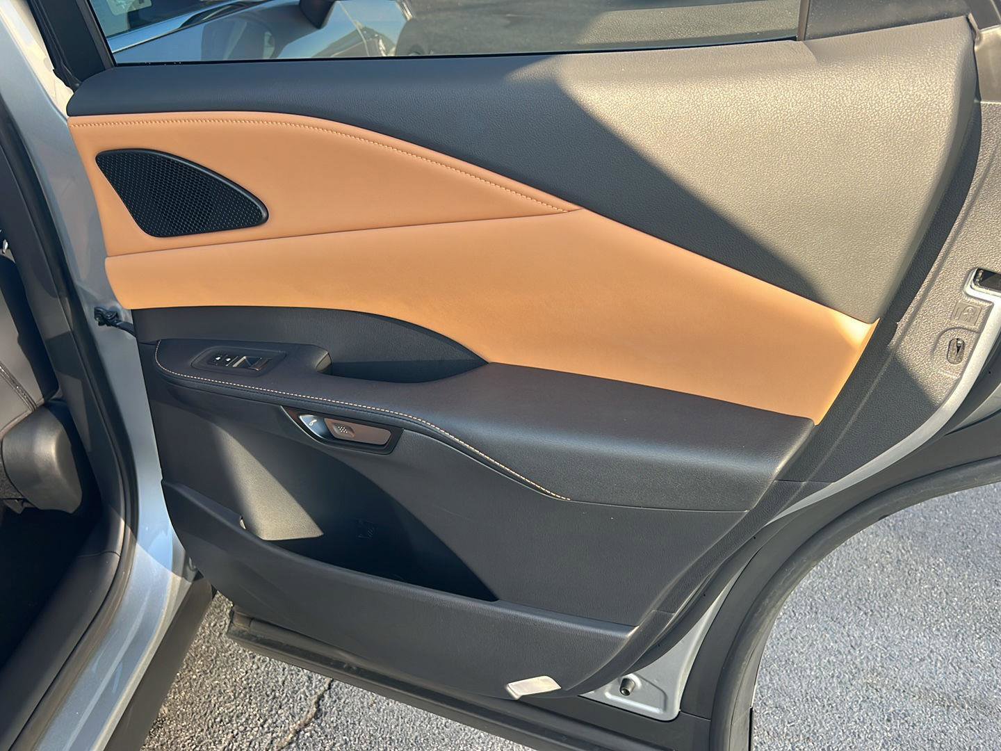 Certified 2025 Lexus RX 350 Premium w/ Accessory Package (Z1) image 15