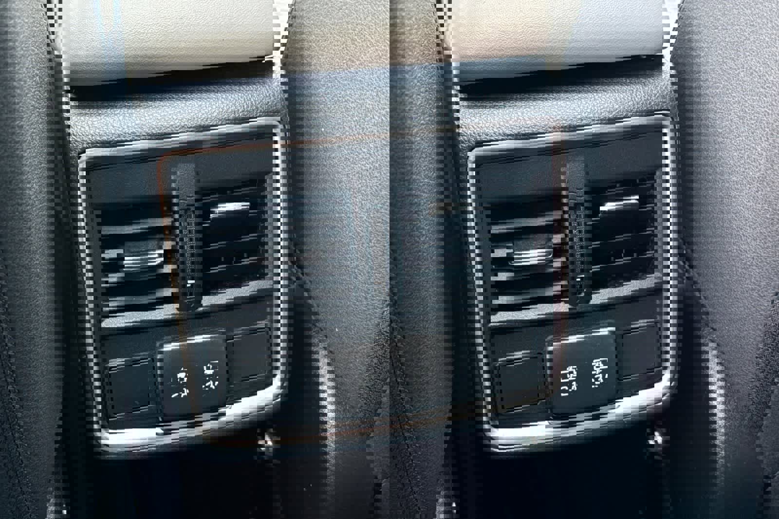 Used 2024 Subaru Forester Premium image 15