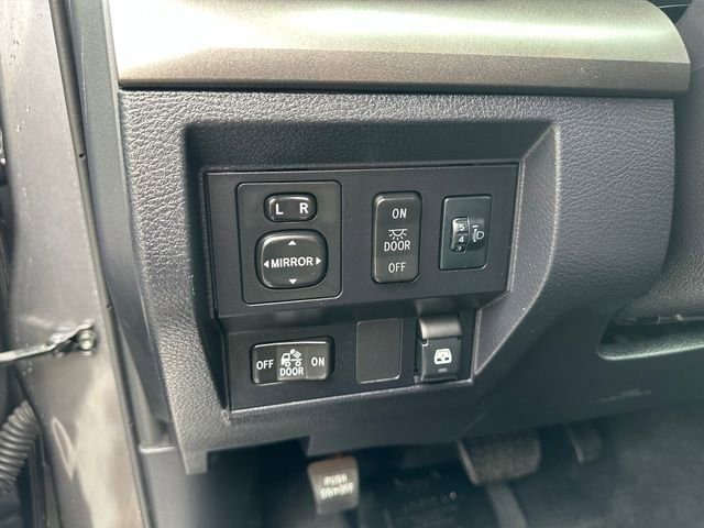 Used 2017 Toyota Tundra SR5 image 11