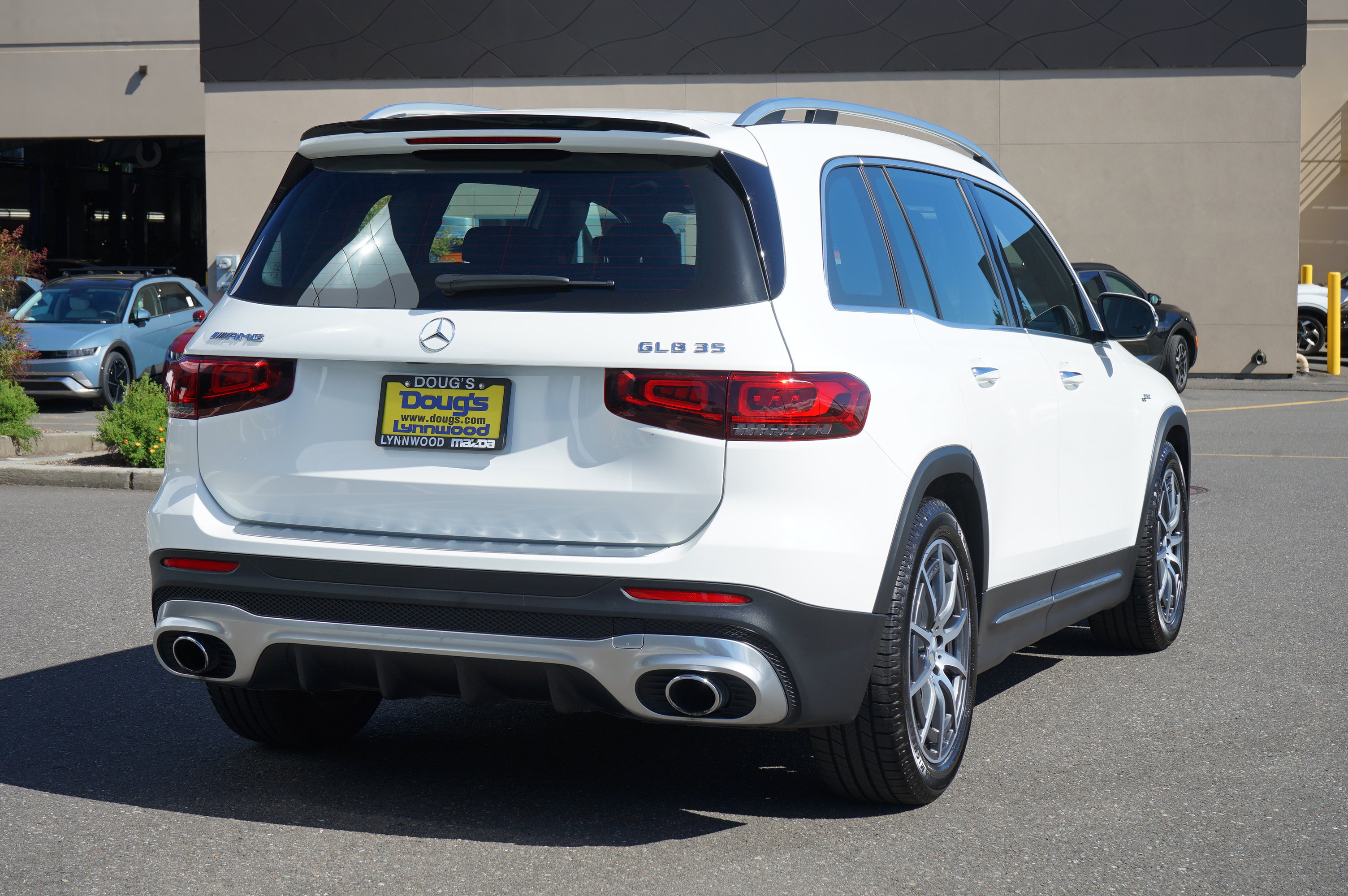 Used 2023 Mercedes-Benz GLB 35 AMG 4MATIC w/ Premium Package image 4