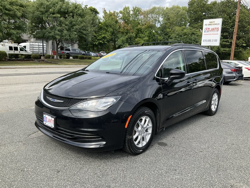 Used 2020 Chrysler Voyager Lxi FWD image 1