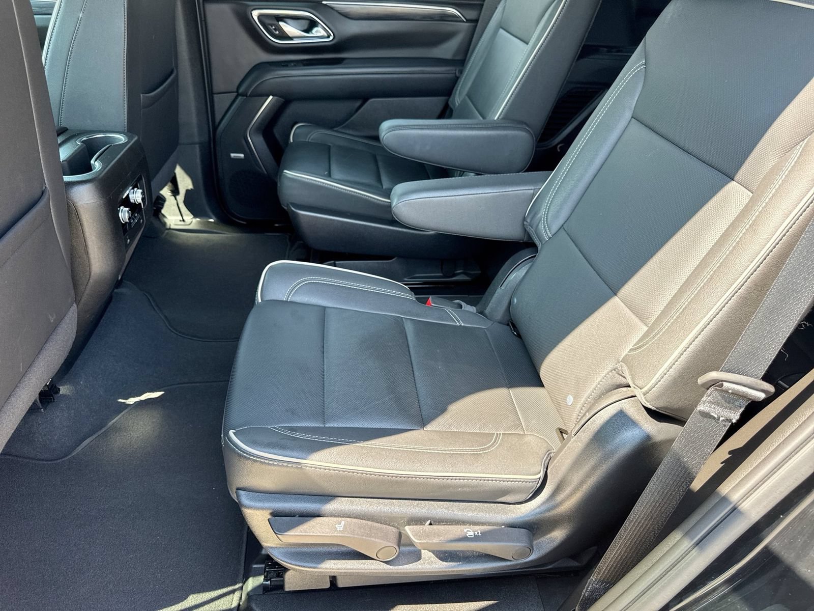 Used 2023 GMC Yukon SLT AWD/4WD image 24