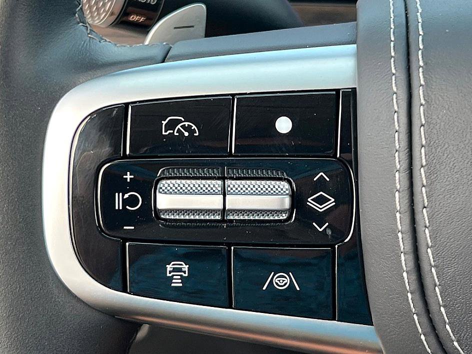 Used 2025 Genesis GV80 3.5T Prestige image 15