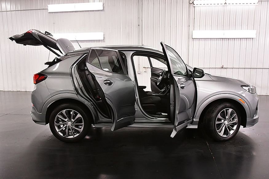 Used 2023 Buick Encore GX Select w/ Sport Touring Package FWD image 31