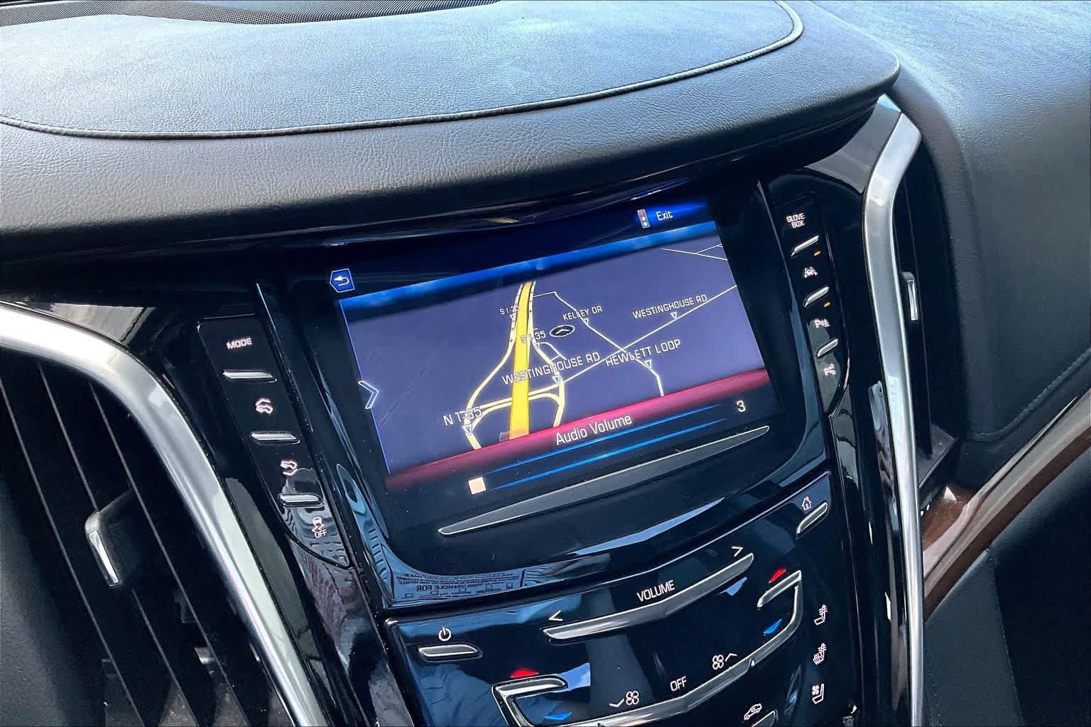 Used 2020 Cadillac Escalade Premium Luxury RWD image 35
