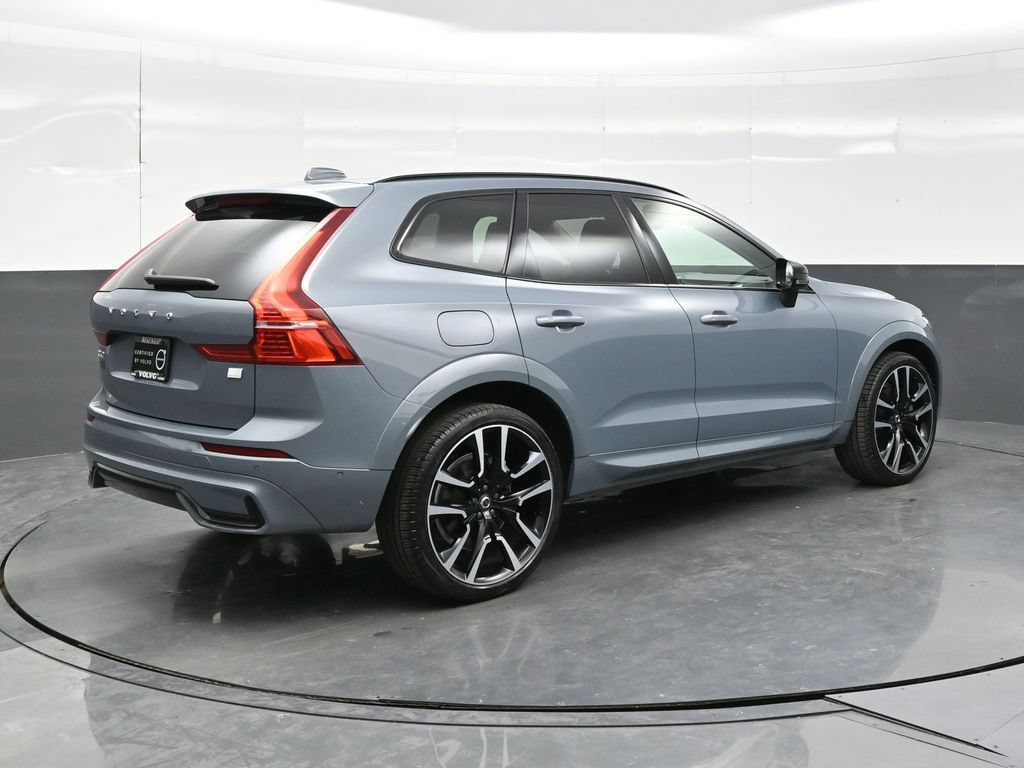 Used 2024 Volvo XC60 T8 Ultimate AWD/4WD image 7