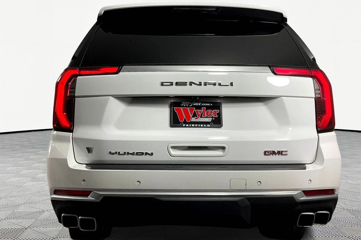 Used 2025 GMC Yukon XL Denali image 5