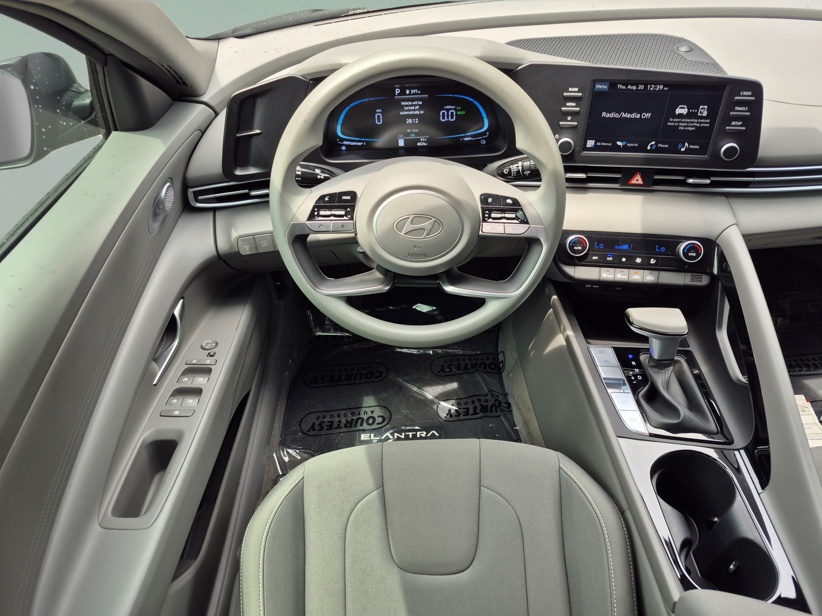 Certified 2025 Hyundai Elantra Hybrid FWD image 11