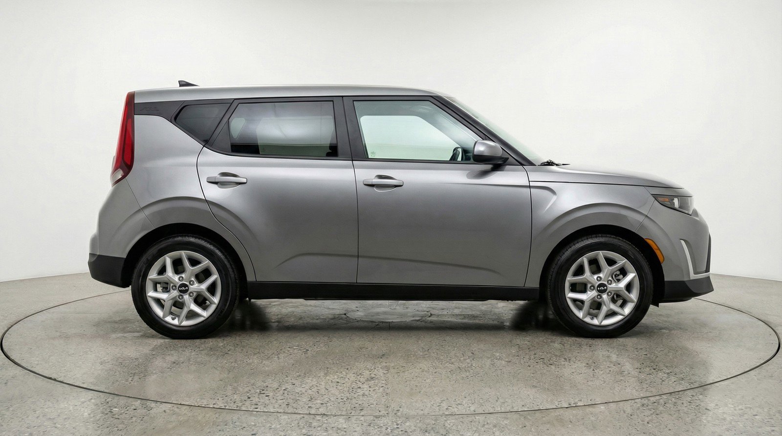 Used 2025 Kia Soul LX w/ LX Technology Package image 11