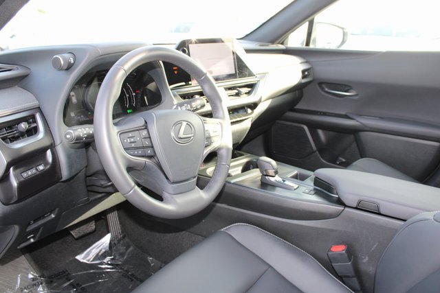 Used 2025 Lexus UX 300h FWD image 12