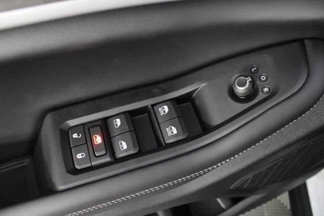 New 2026 Jeep Grand Cherokee Altitude image 15