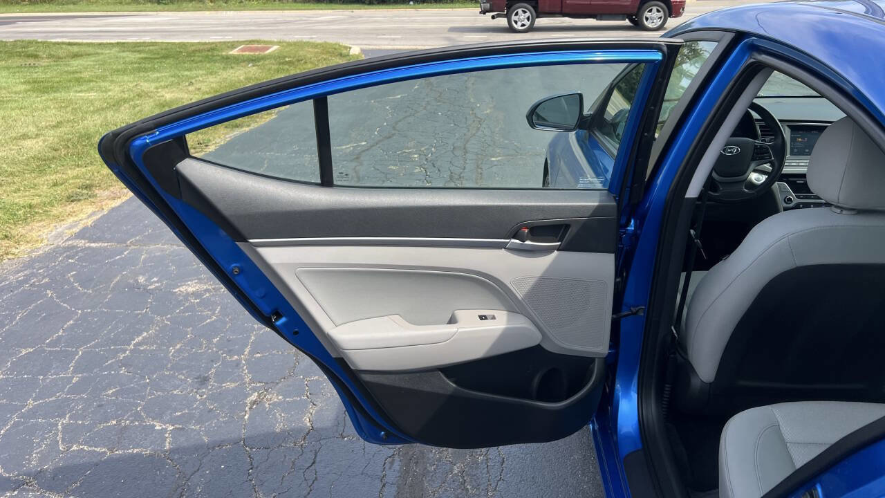 Used 2017 Hyundai Elantra SE w/ SE A/T Tech Package 03 image 31
