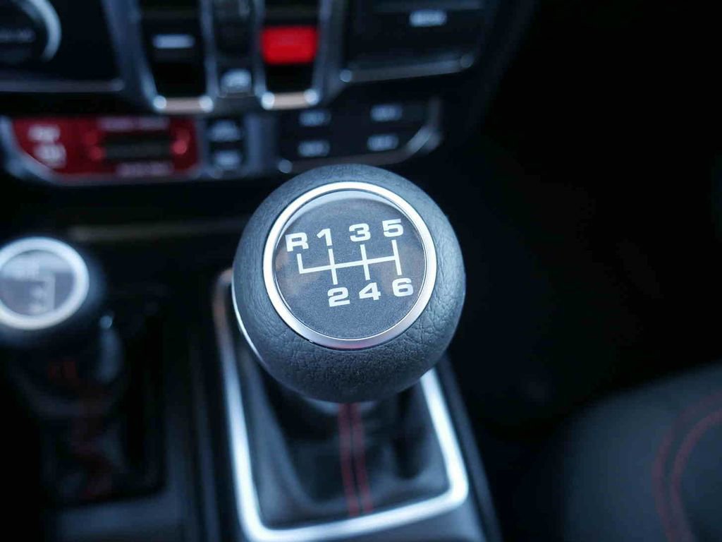 Used 2023 Jeep Wrangler Unlimited Rubicon w/ Steel Bumper Group image 37