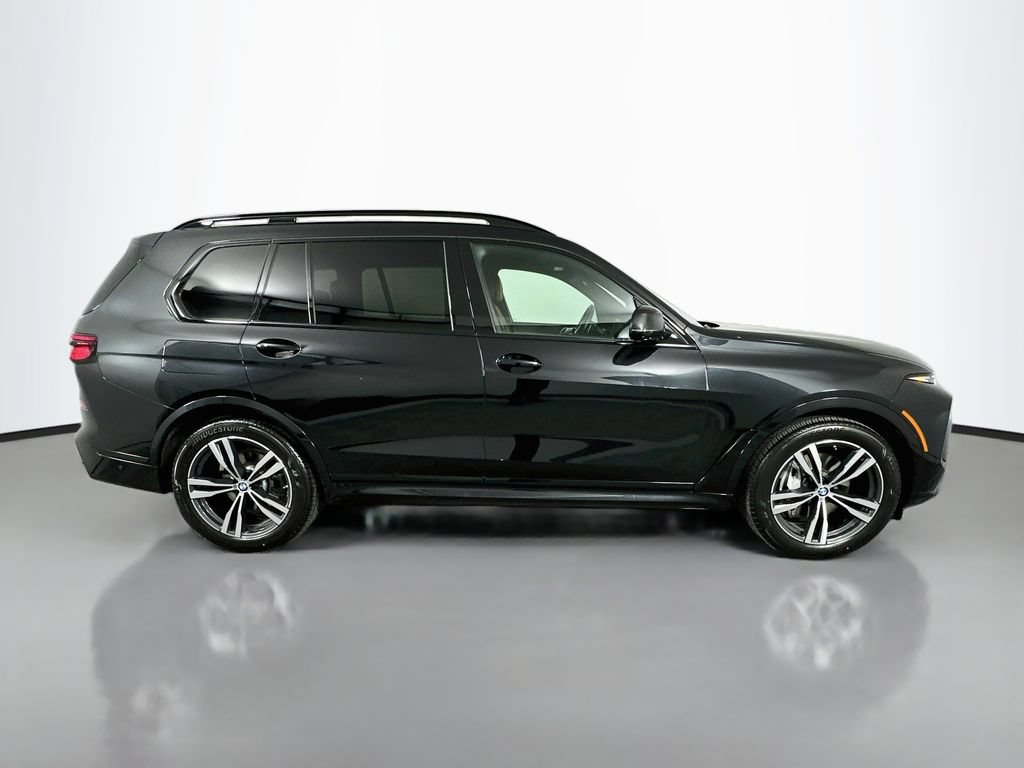 Certified 2024 BMW X7 xDrive40i w/ M Sport Package AWD/4WD image 4
