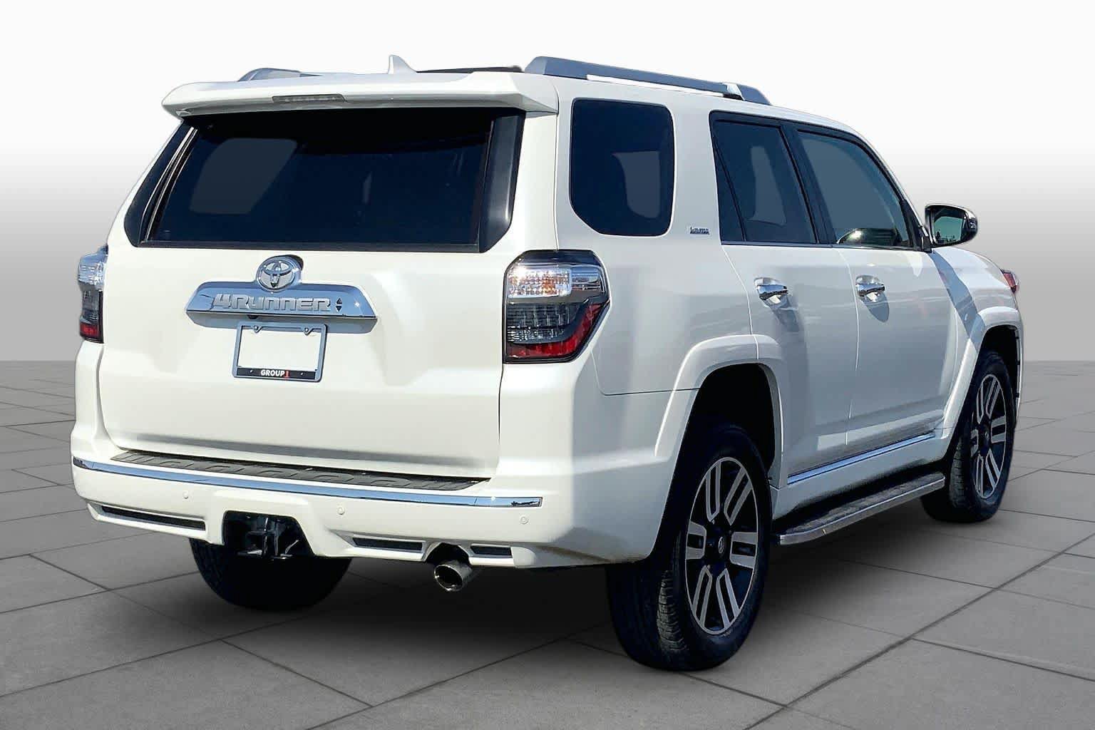 Used 2022 Toyota 4Runner Limited AWD/4WD image 13