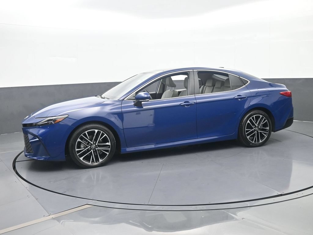 Used 2025 Toyota Camry XLE FWD video 2