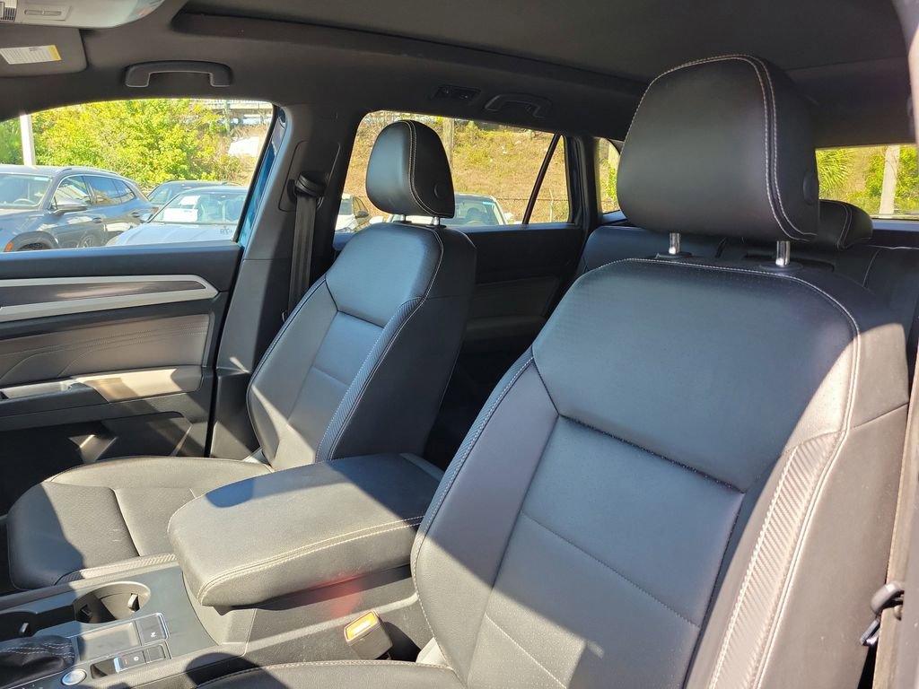 Used 2021 Volkswagen Atlas Cross Sport SE w/ Panoramic Sunroof Package FWD image 20