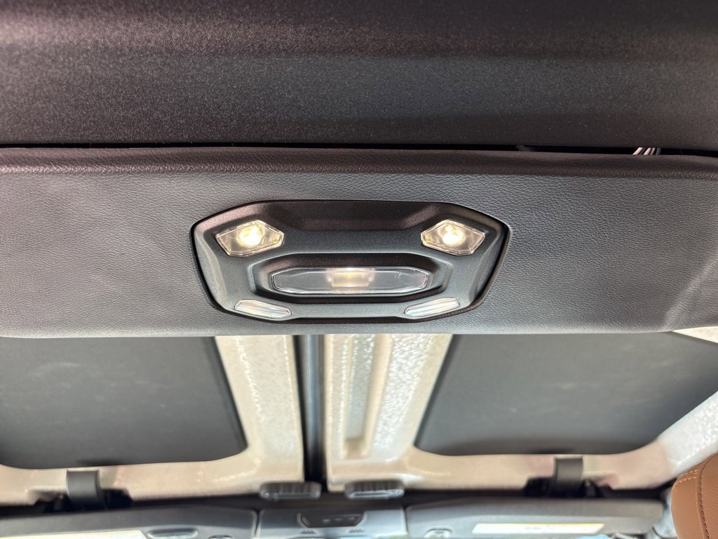 Used 2020 Jeep Gladiator Rubicon w/ Uconnect 4C Nav & Sound Group image 46