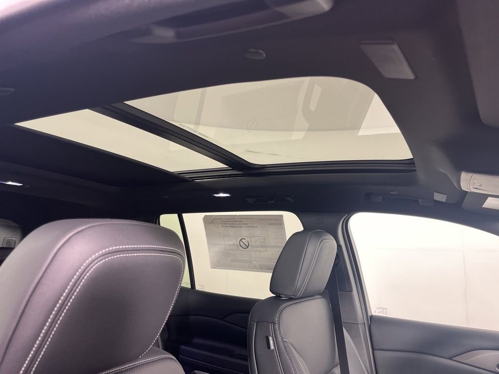 New 2026 Chevrolet Traverse LT w/ Enhanced Driving Package FWD image 11