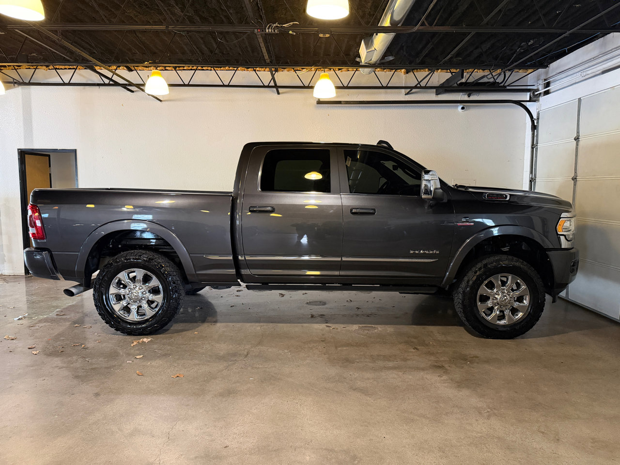 Used 2023 RAM 2500 Limited image 5
