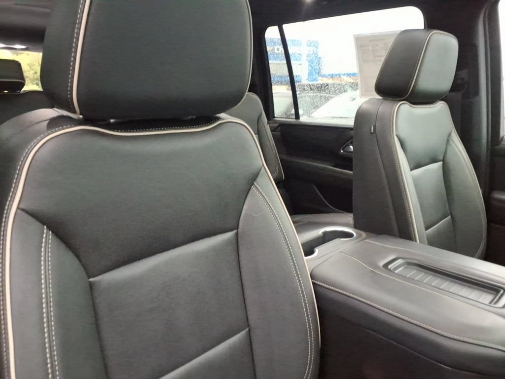 Certified 2024 GMC Yukon XL SLT w/ SLT Premium Package AWD/4WD image 19