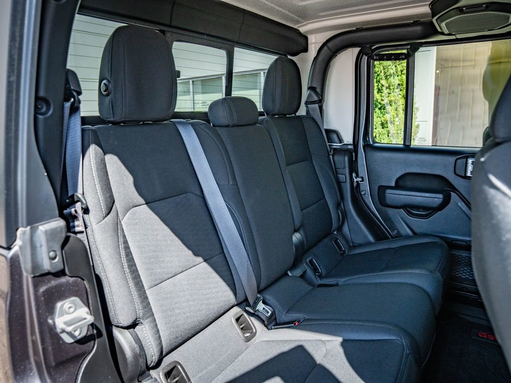 Used 2023 Jeep Gladiator Sport image 44