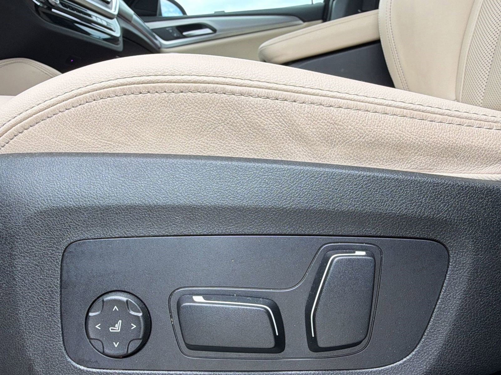 Certified 2025 BMW X4 xDrive30i AWD/4WD image 13