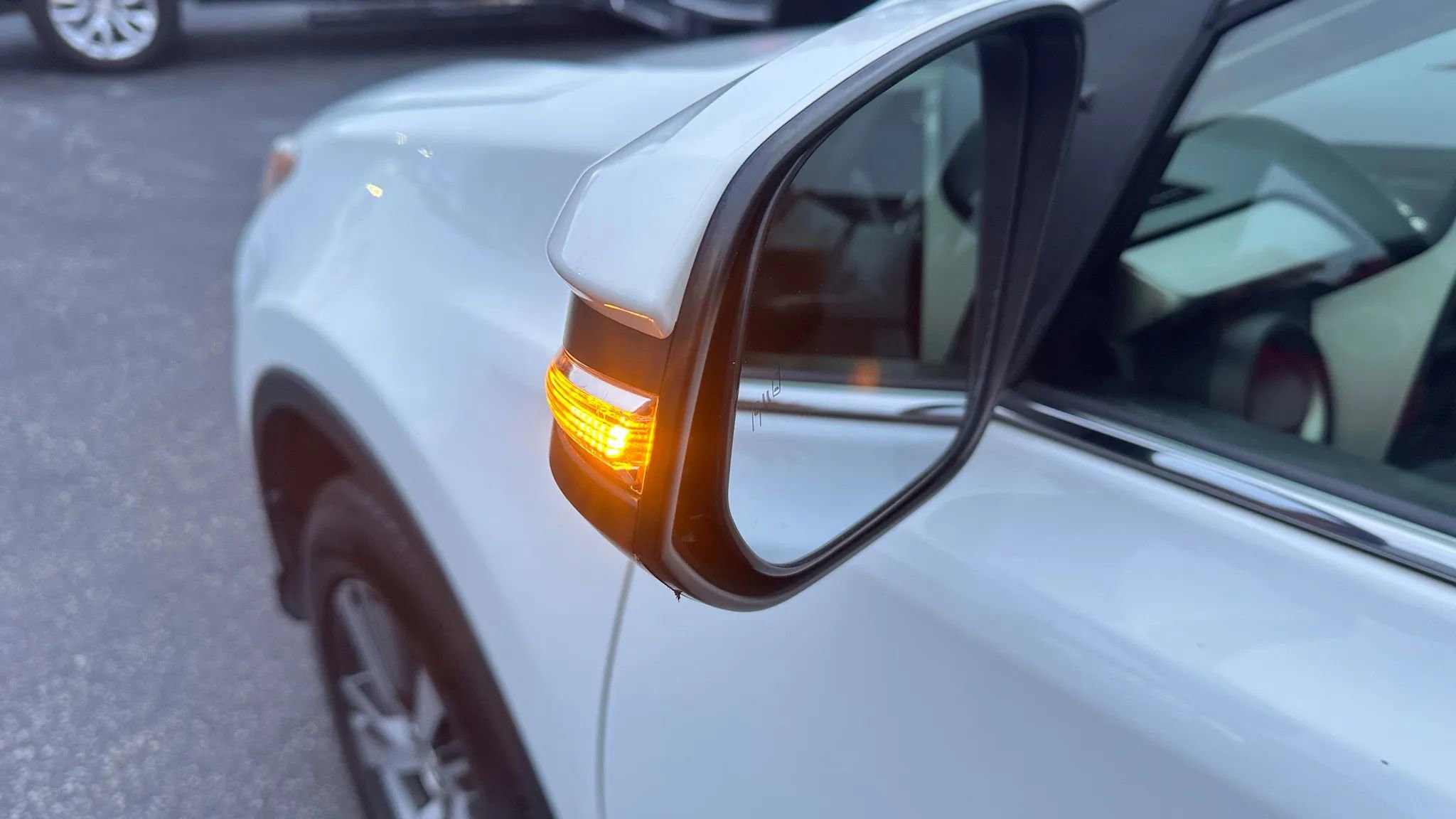 Used 2018 Toyota RAV4 XLE image 21