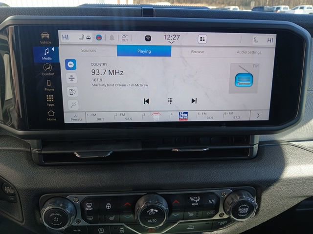 Used 2024 Jeep Wrangler Sport S image 39