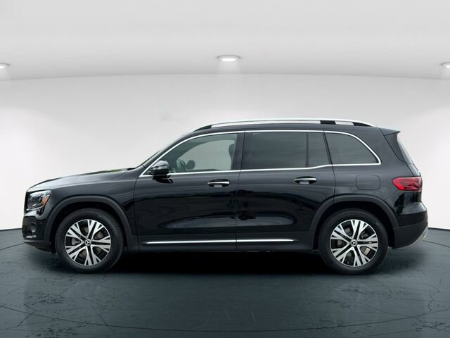 Used 2026 Mercedes-Benz GLB 250 4MATIC image 4