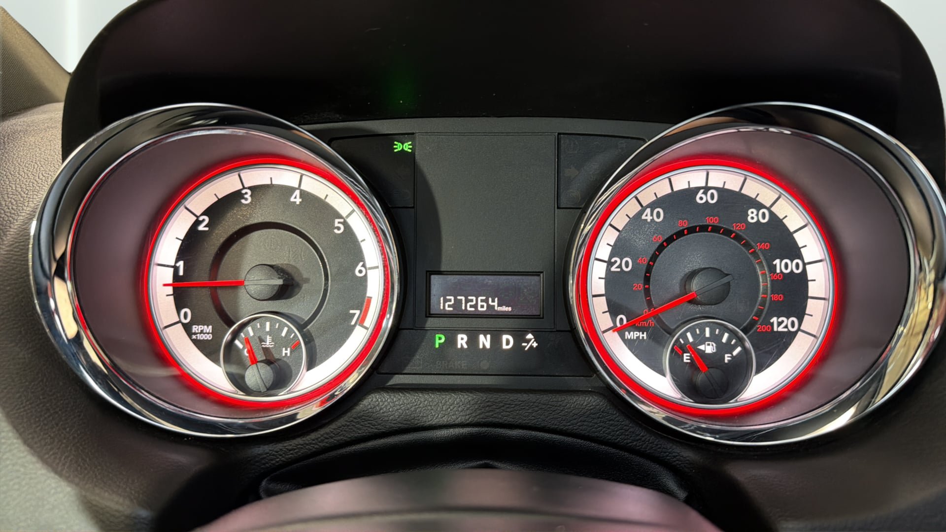 Used 2018 Dodge Grand Caravan SE FWD image 29