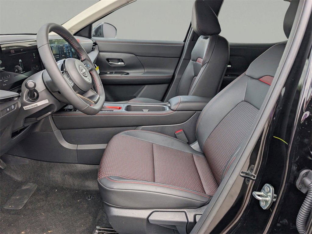 New 2026 Nissan Kicks SR image 17