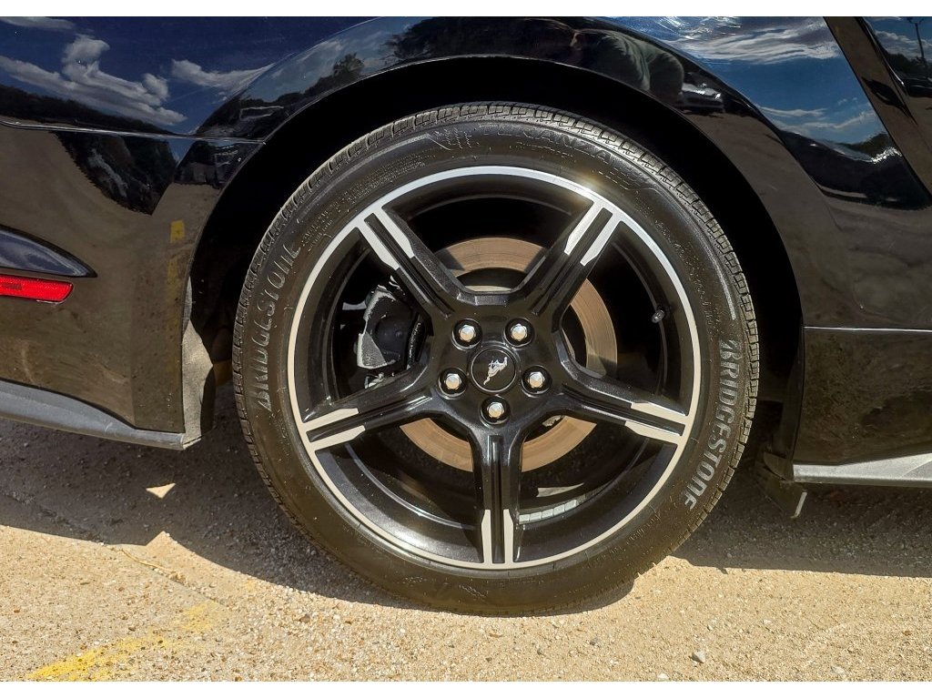 Used 2021 Ford Mustang GT Premium w/ Equipment Group 401A RWD image 5