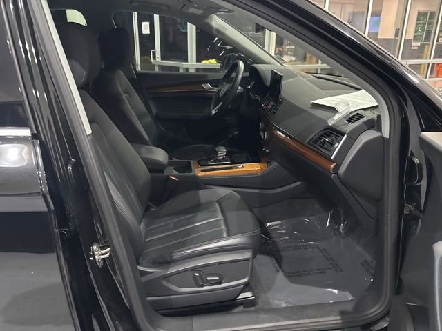 Used 2023 Audi Q5 2.0T Premium Plus w/ Premium Plus Package AWD/4WD image 37