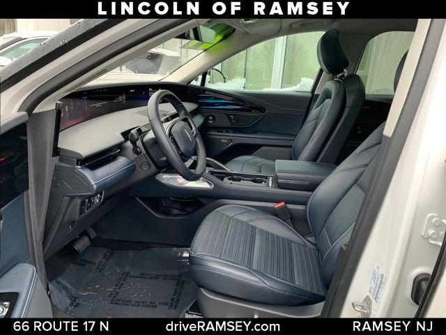 Used 2024 Lincoln Nautilus Reserve w/ Equipment Group 202A image 11