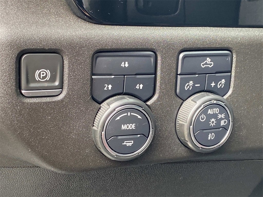 Used 2024 Chevrolet Silverado 2500 LT image 21