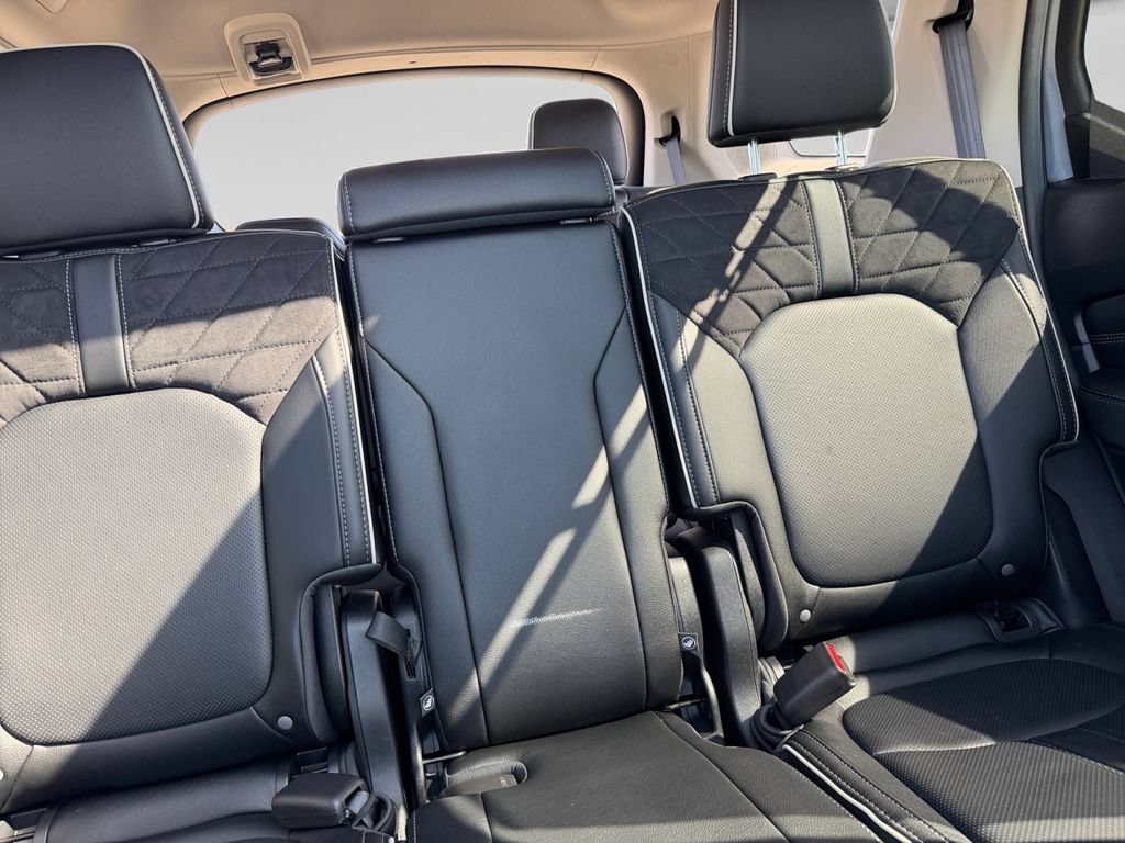 Used 2026 Honda Pilot Elite image 30