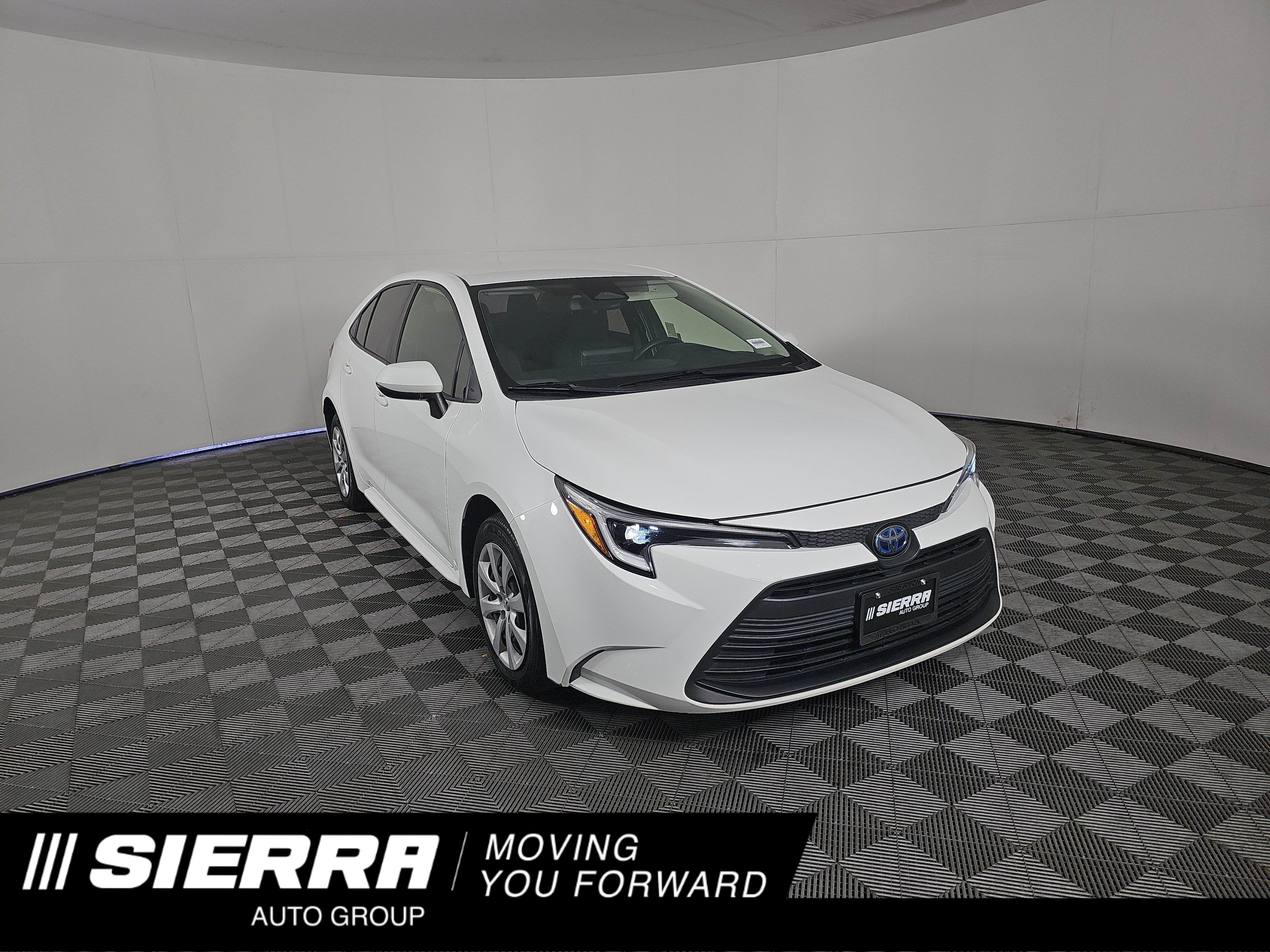 Used 2023 Toyota Corolla LE FWD image 1