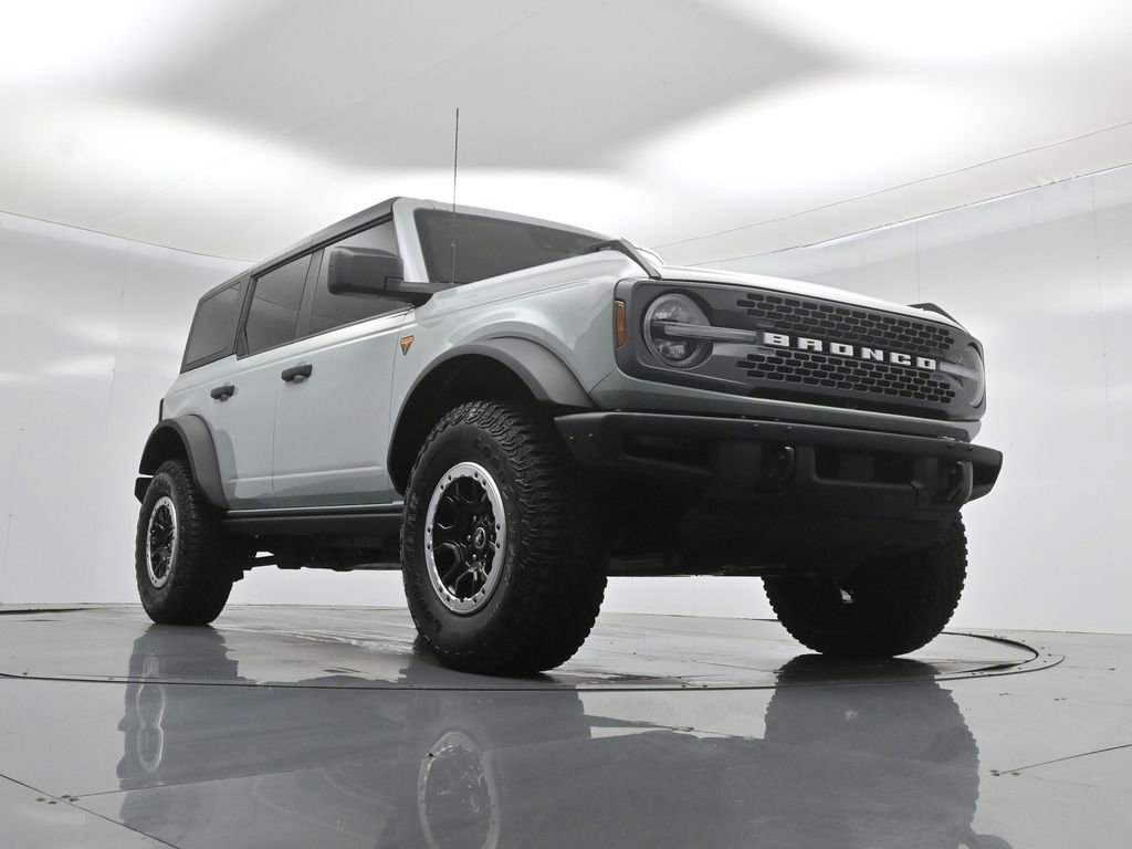 Certified 2024 Ford Bronco Badlands w/ Sasquatch Package image 48