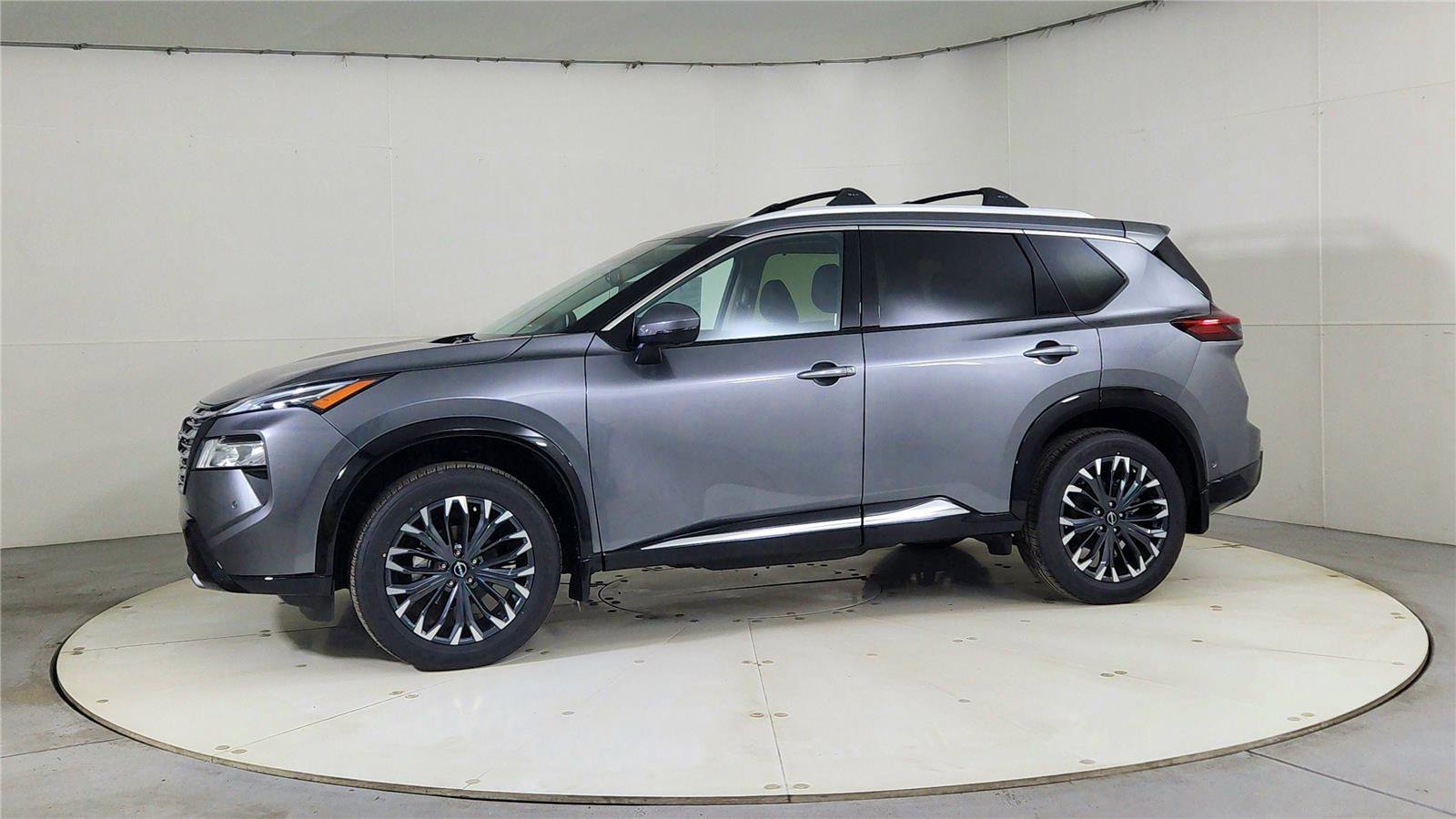 New 2026 Nissan Rogue Platinum w/ Platinum Premium Package image 4