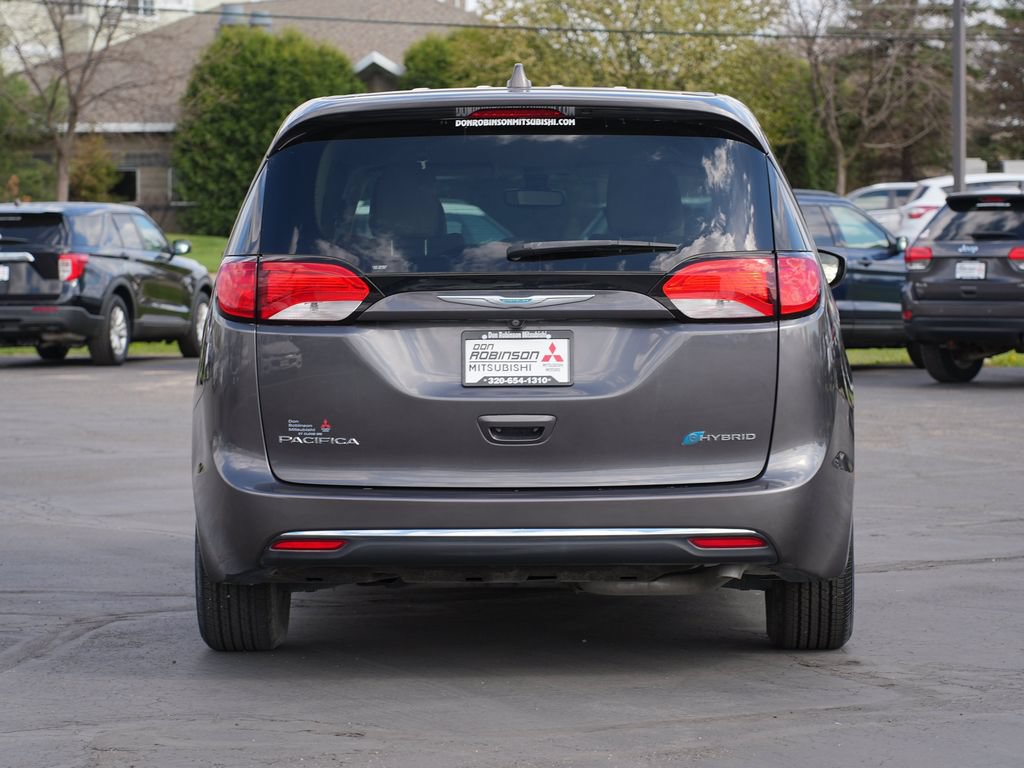 Used 2017 Chrysler Pacifica Touring Plus FWD image 4