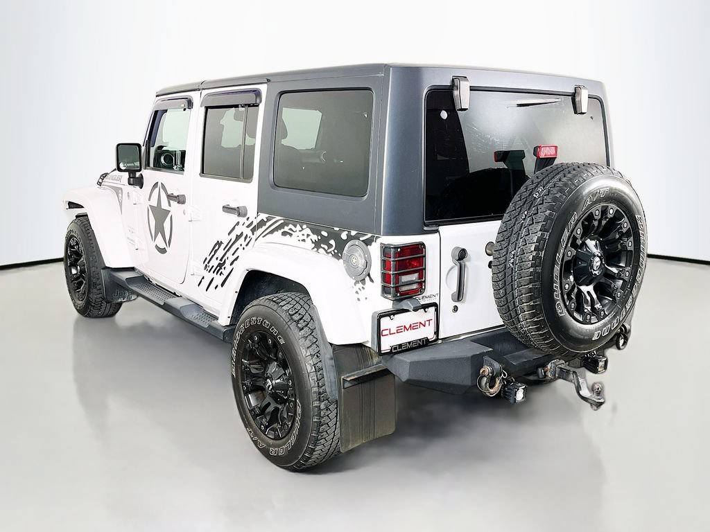 Used 2017 Jeep Wrangler Unlimited Sahara w/ Dual Top Group AWD/4WD image 9