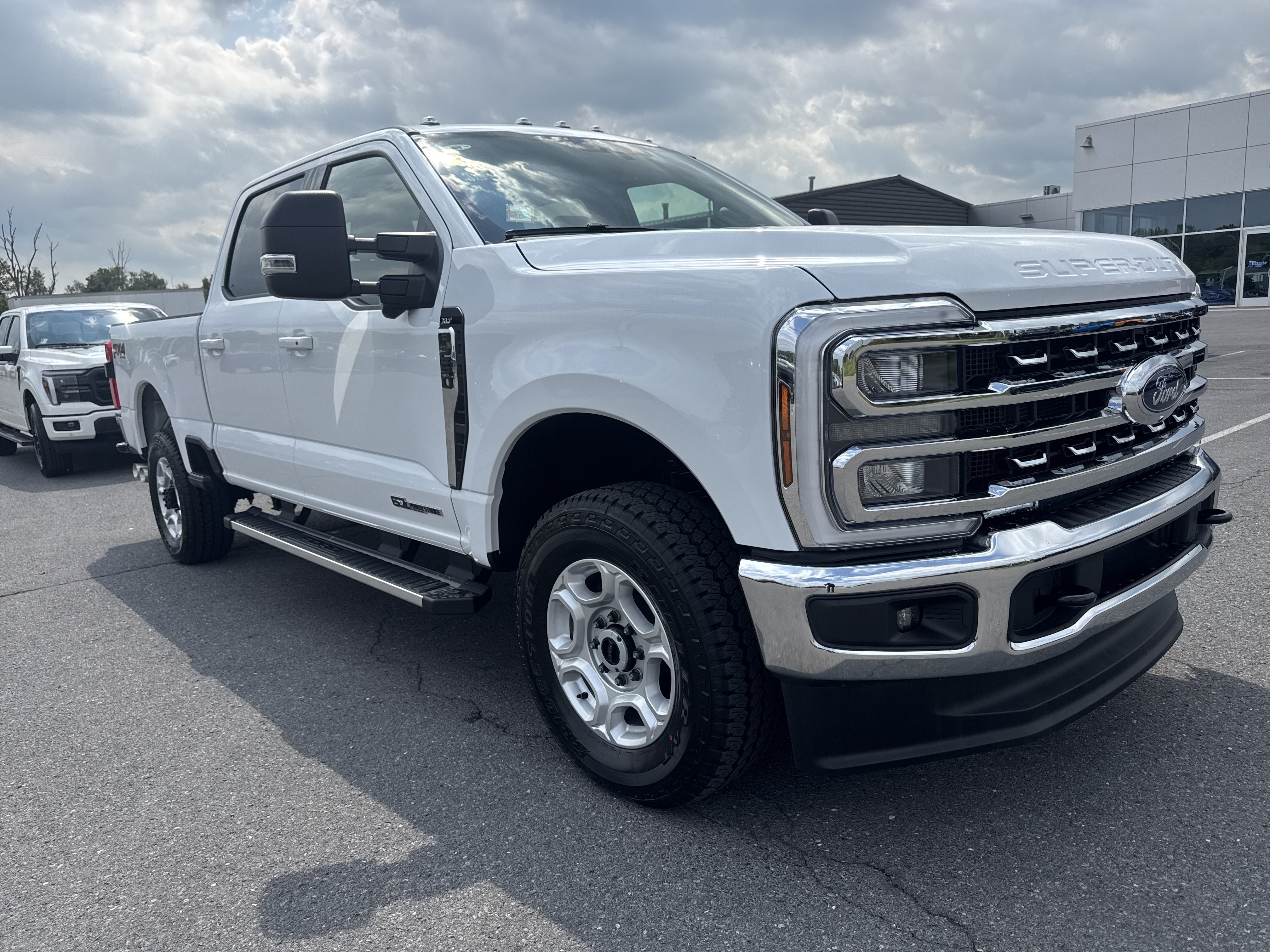 New 2026 Ford F250 XLT w/ XLT Premium Package AWD/4WD video 1