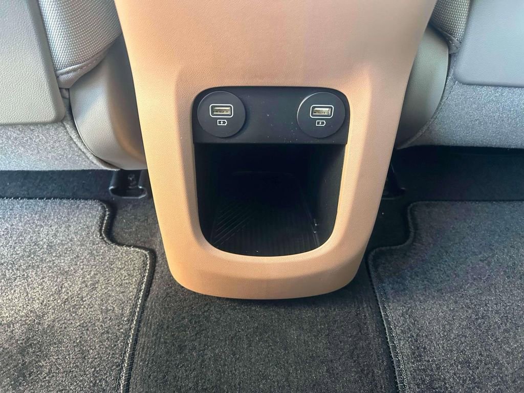 Used 2024 Hyundai Ioniq 5 Limited image 12