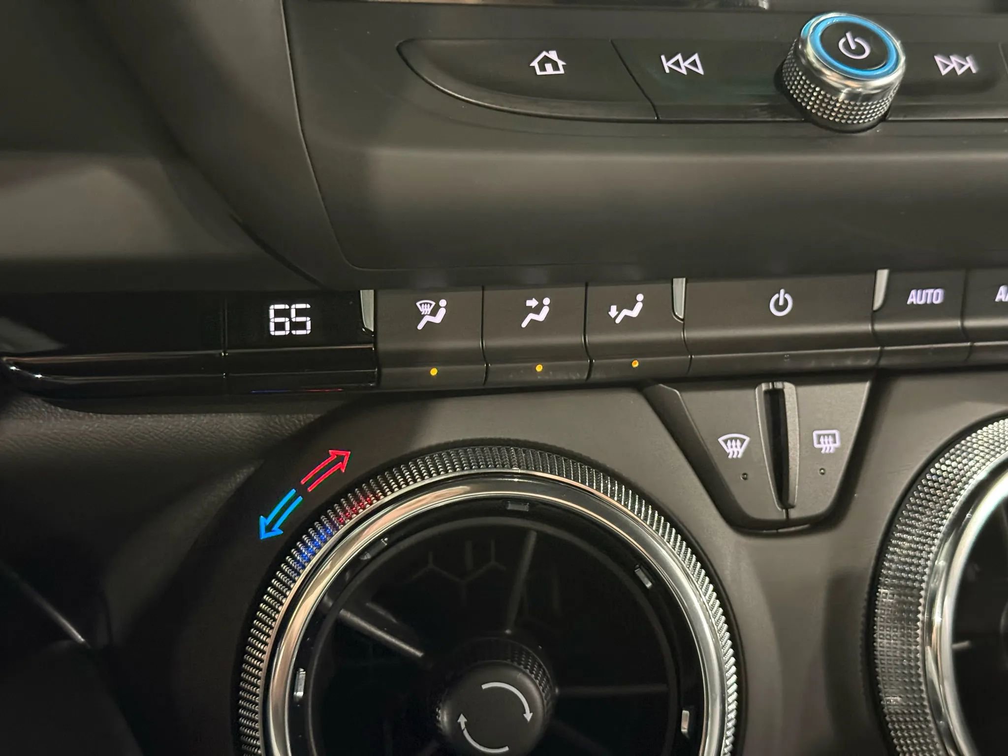 Used 2018 Chevrolet Camaro SS image 35