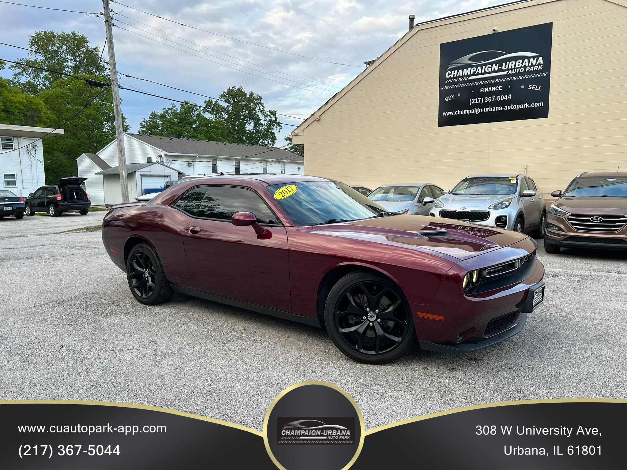 Used 2017 Dodge Challenger SXT Plus RWD image 1