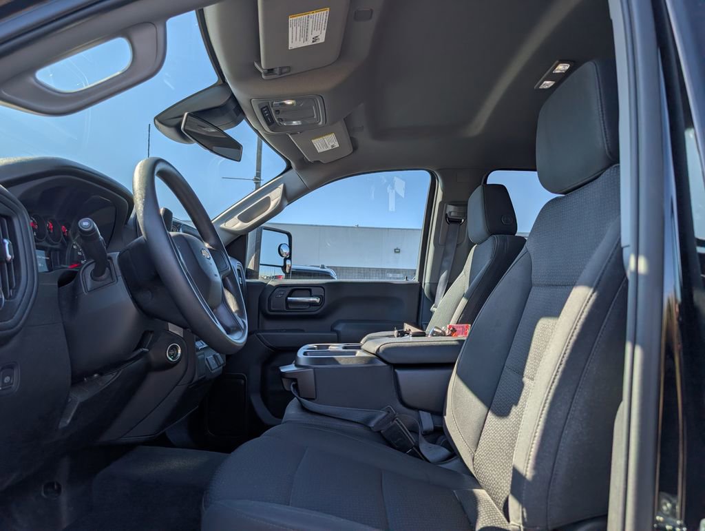 Used 2024 Chevrolet Silverado 2500 Custom AWD/4WD image 10